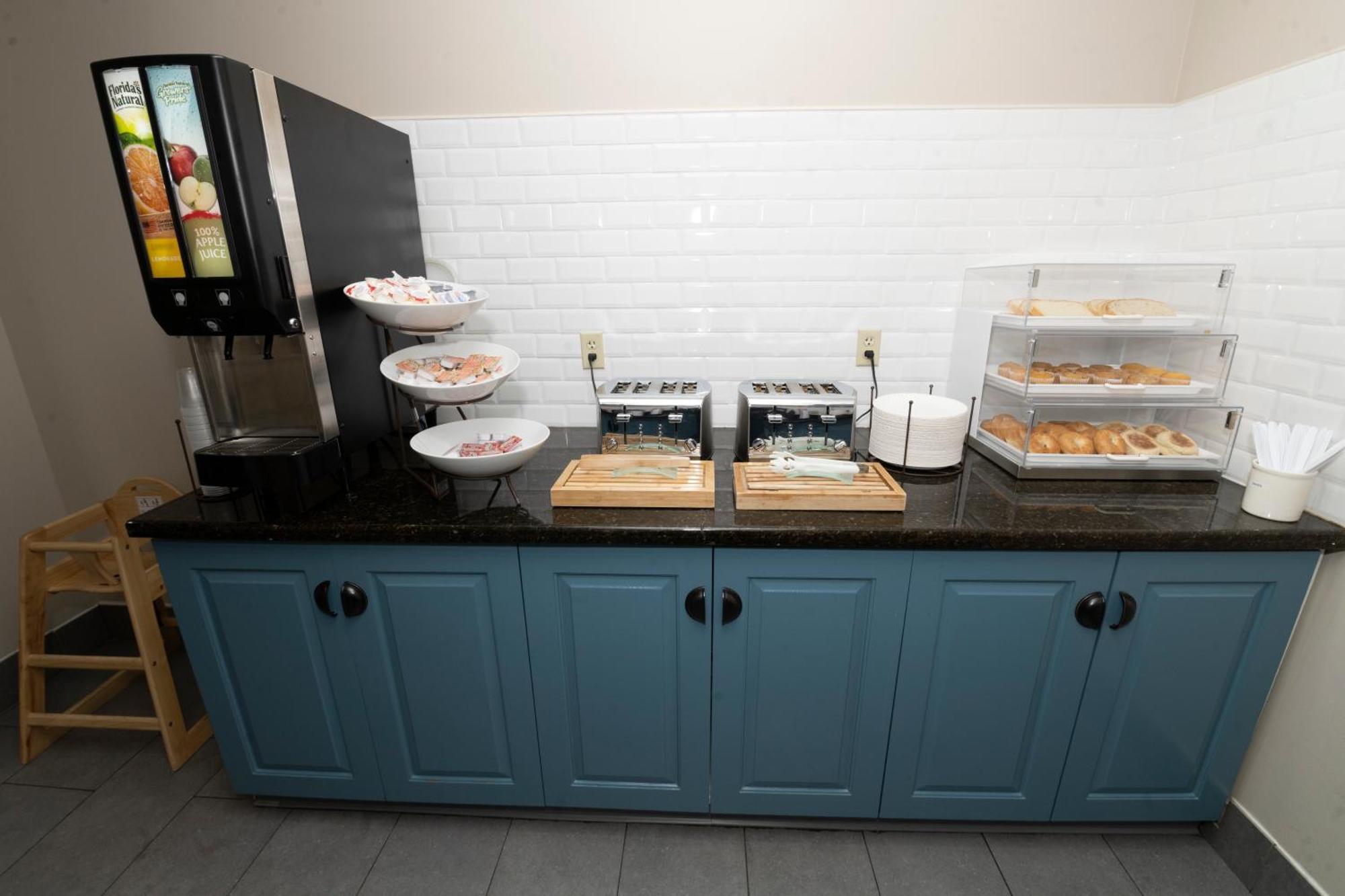 Country Inn & Suites By Radisson, Harrisburg - Hershey West, Pa Екстериор снимка